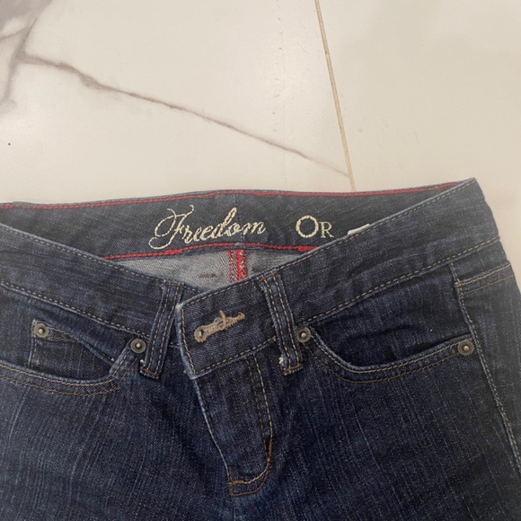 Tommy Hilfiger Jeans - Picture 2 of 10